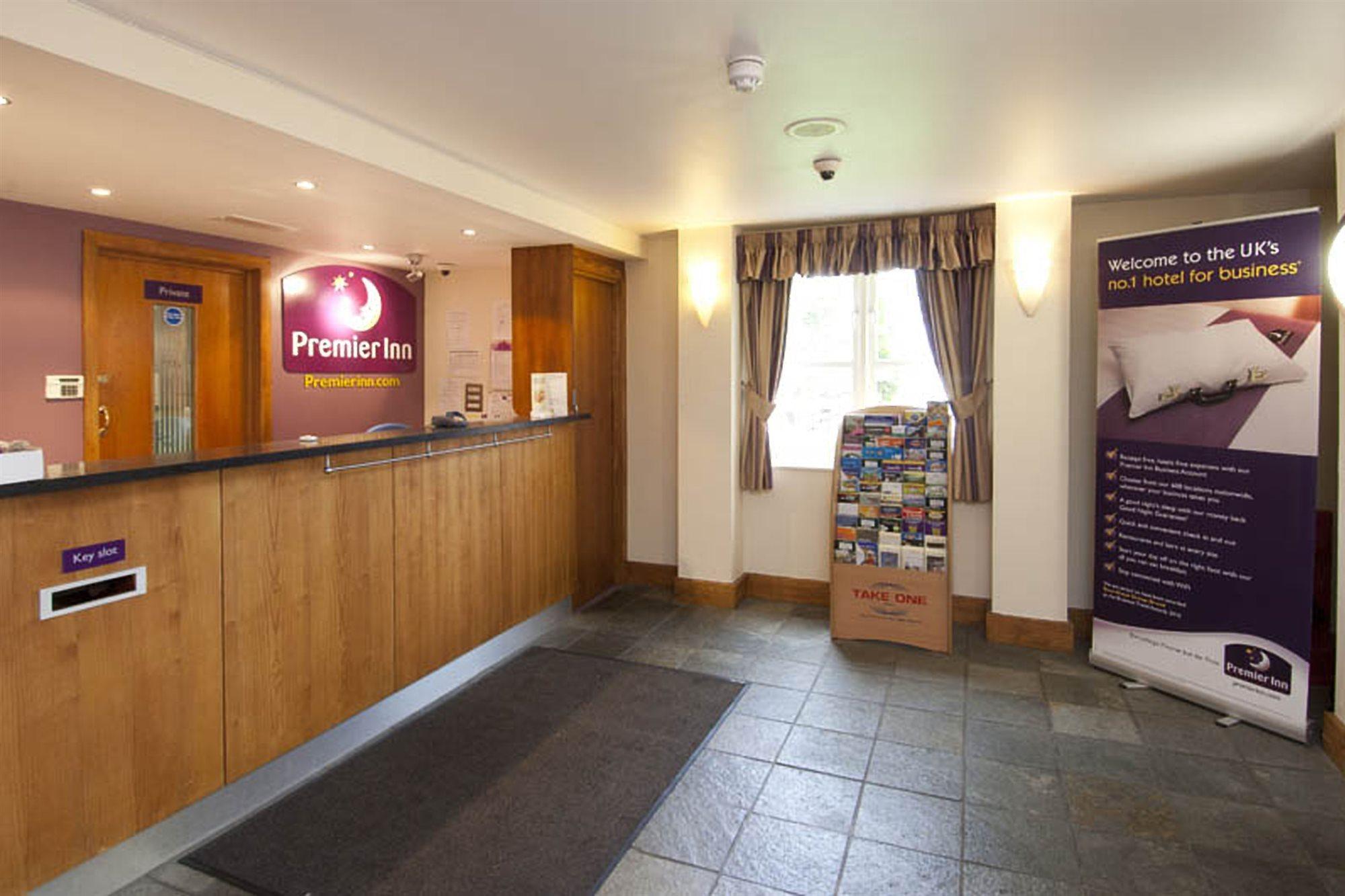 Premier Inn Manchester - Heaton Park Exterior foto